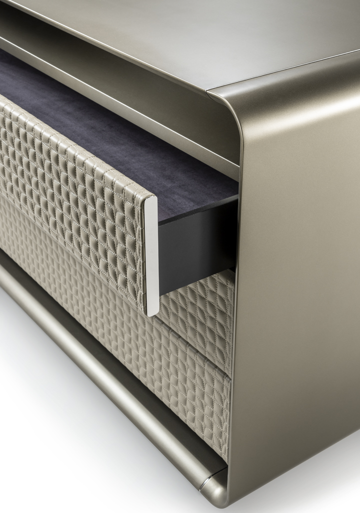 Une sélection de mobilier haut de gamme par Benny Benlolo - Architecte ...