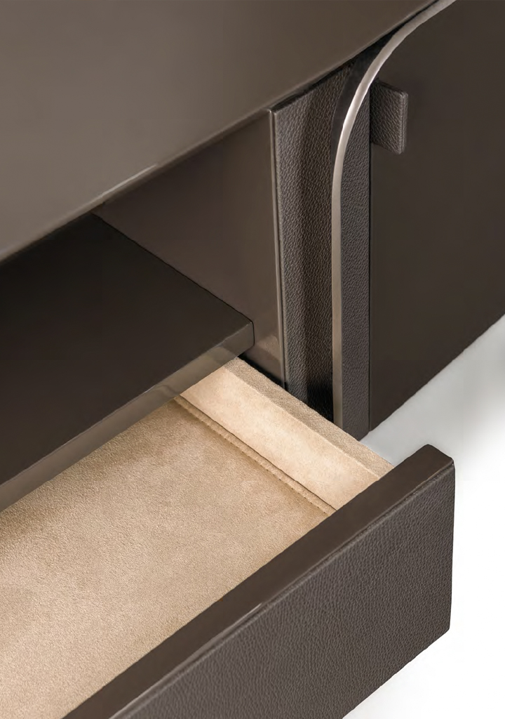 Une sélection de mobilier haut de gamme par Benny Benlolo - Architecte ...